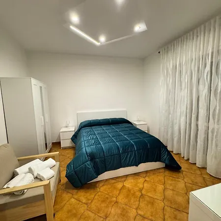 فندق مبيت وإفطار Casa Avella 3*
